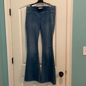 Free People Pull On stretch flare jeans